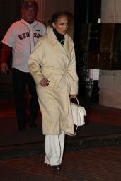 Jennifer Lopez - Heading to World Series Game 2 in Boston