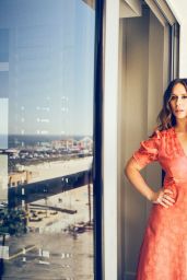 Jennifer Love Hewitt - ELLE Magazine October 2018