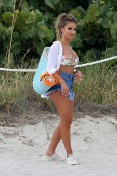 Jessie James Decker on Miami Beach 10/22/2018