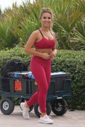 Jessie James Decker on Miami Beach 10/22/2018