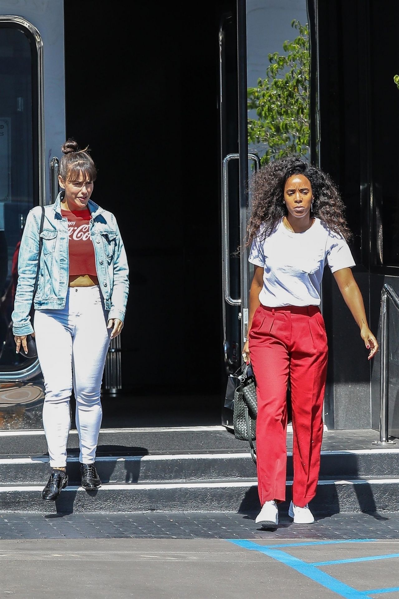 Kelly Rowland - Shopping in Beverly Hills 10/06/2018 • CelebMafia