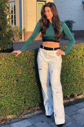 Kira Kosarin - Personal Pics 10/26/2018