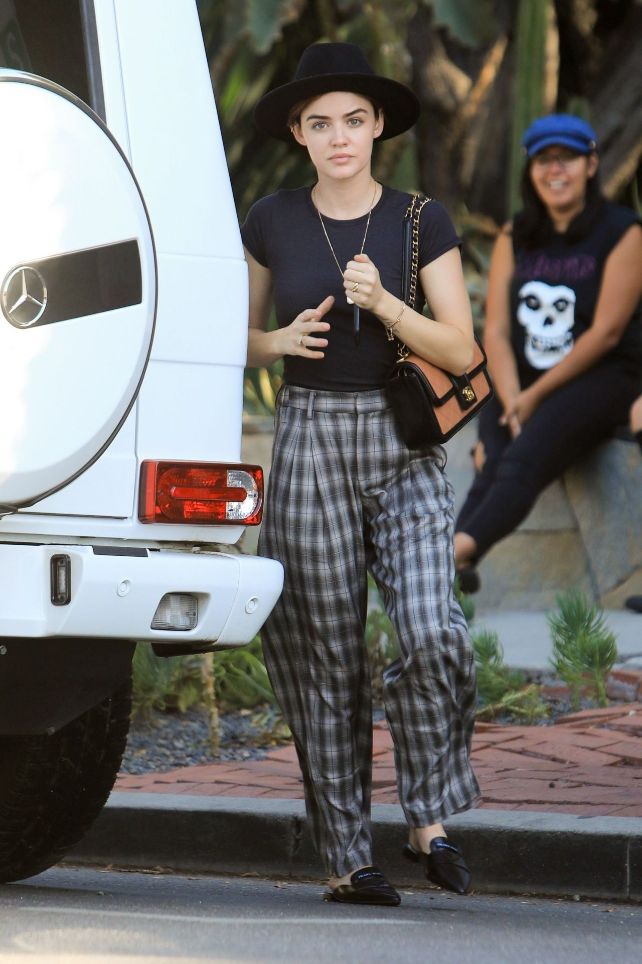 lucy-hale-on-melrose-place-in-west-hollywood-10-08-2018-2.jpg