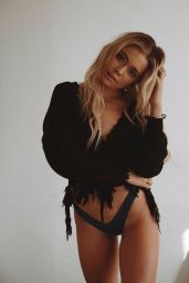 Neriah Fisher in Bikini - Personal Pics 10/22/2018