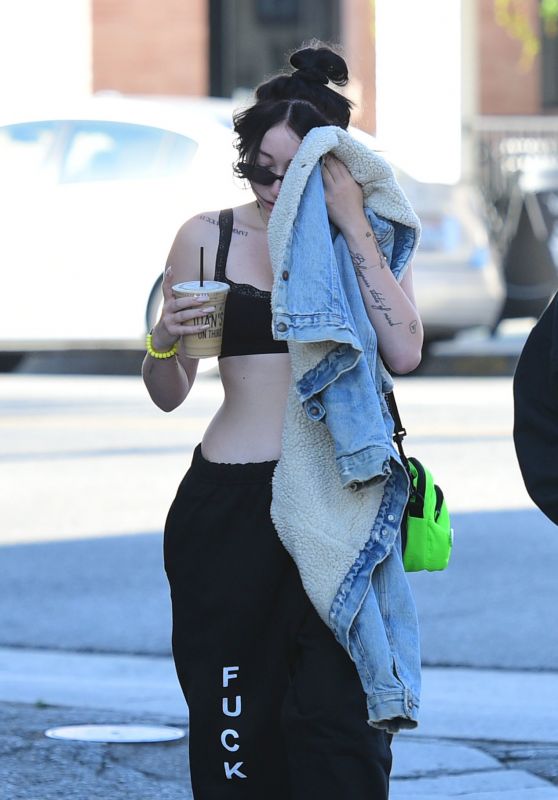 Noah Cyrus - Out in Los Angeles 10/25/2018