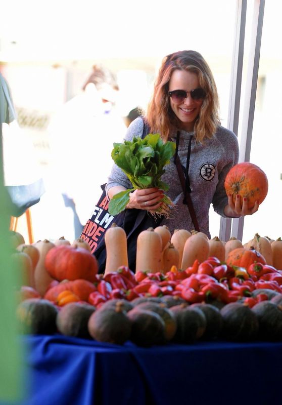 Rachel McAdams at the Farmer’s Market in Los Angeles 10/08/2018