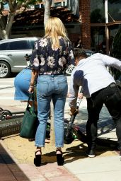 Reese Witherspoon - Leaving Tender Greens in Westwood 10/01/2018