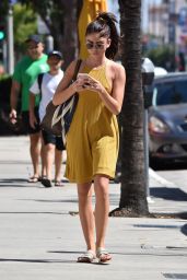 Sarah Hyland in a Yellow Dress - Los Angeles 09/30/2018