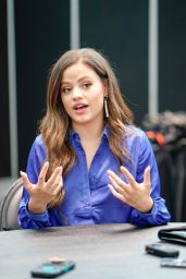 Sarah Jeffery - "Charmed" Screening and Panel at the 2018 NYCC