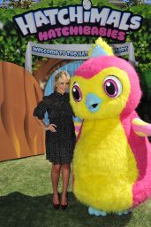 Sarah Michelle Gellar - Celebrates the Arrival of All-New HatchiBabies at The Grove, LA 10/04/2018