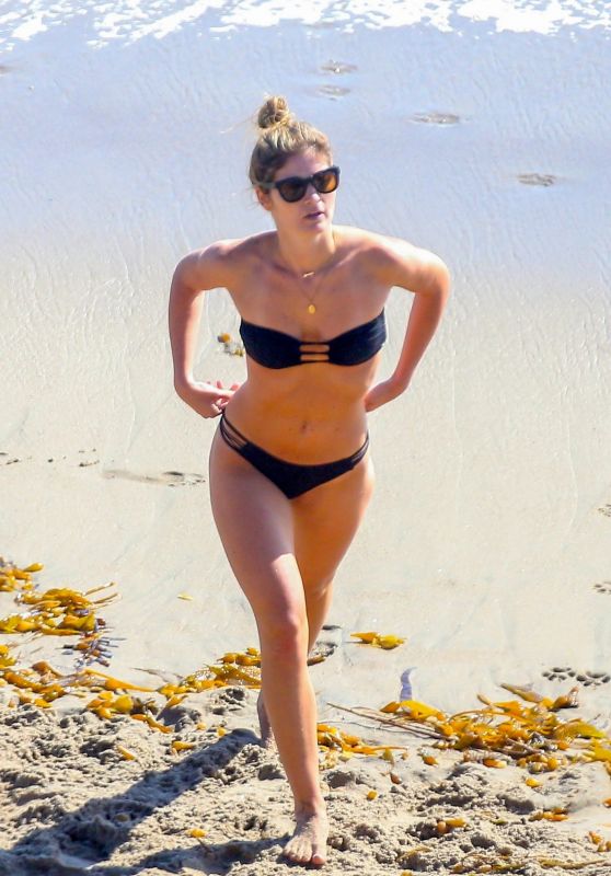 Shauna Sexton in a Strapless Black Bikini on the Beach in Malibu 10/06/2018