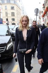 Sophie Turner is Stylish - Paris 10/02/2018