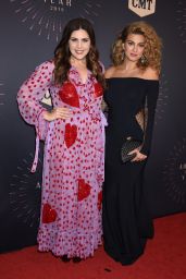 Tori Kelly – CMT Artists of the Year in Nashville 10/17/2018