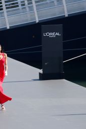 Winnie Harlow Walks L’Oreal Fashion Show in Paris 09/30/2018