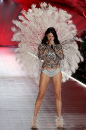 Adriana Lima – 2018 VS Fashion Show Runway (Part II)