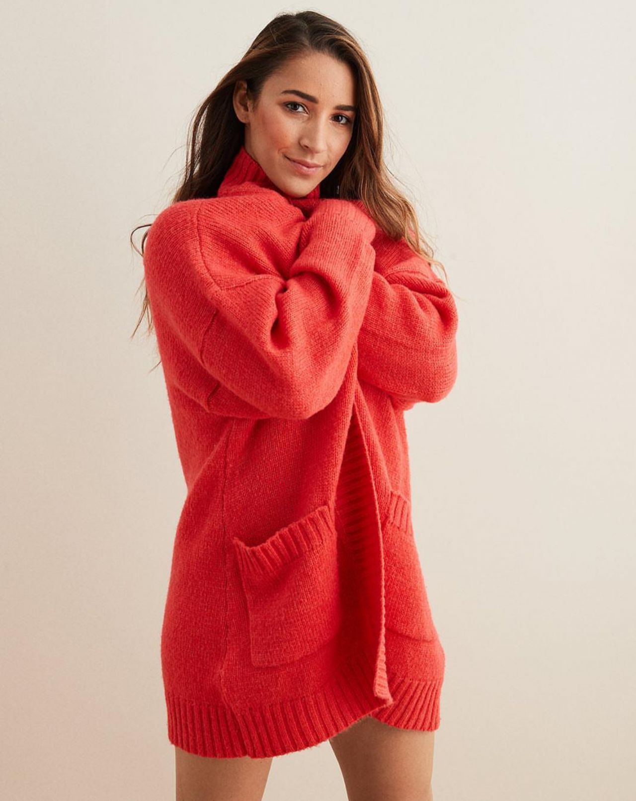 Aly Raisman Aerie Winter Collection 2018 • CelebMafia