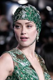 Amber Heard - "Aquaman" Premiere in London
