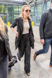 Amber Heard at Heathrow Airport 11/24/2018