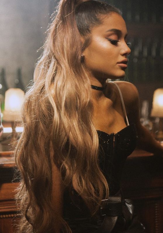 Ariana Grande - Personal Pics 11/13/2018