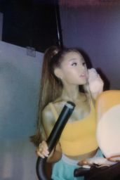 Ariana Grande - Personal Pics 11/20/2018
