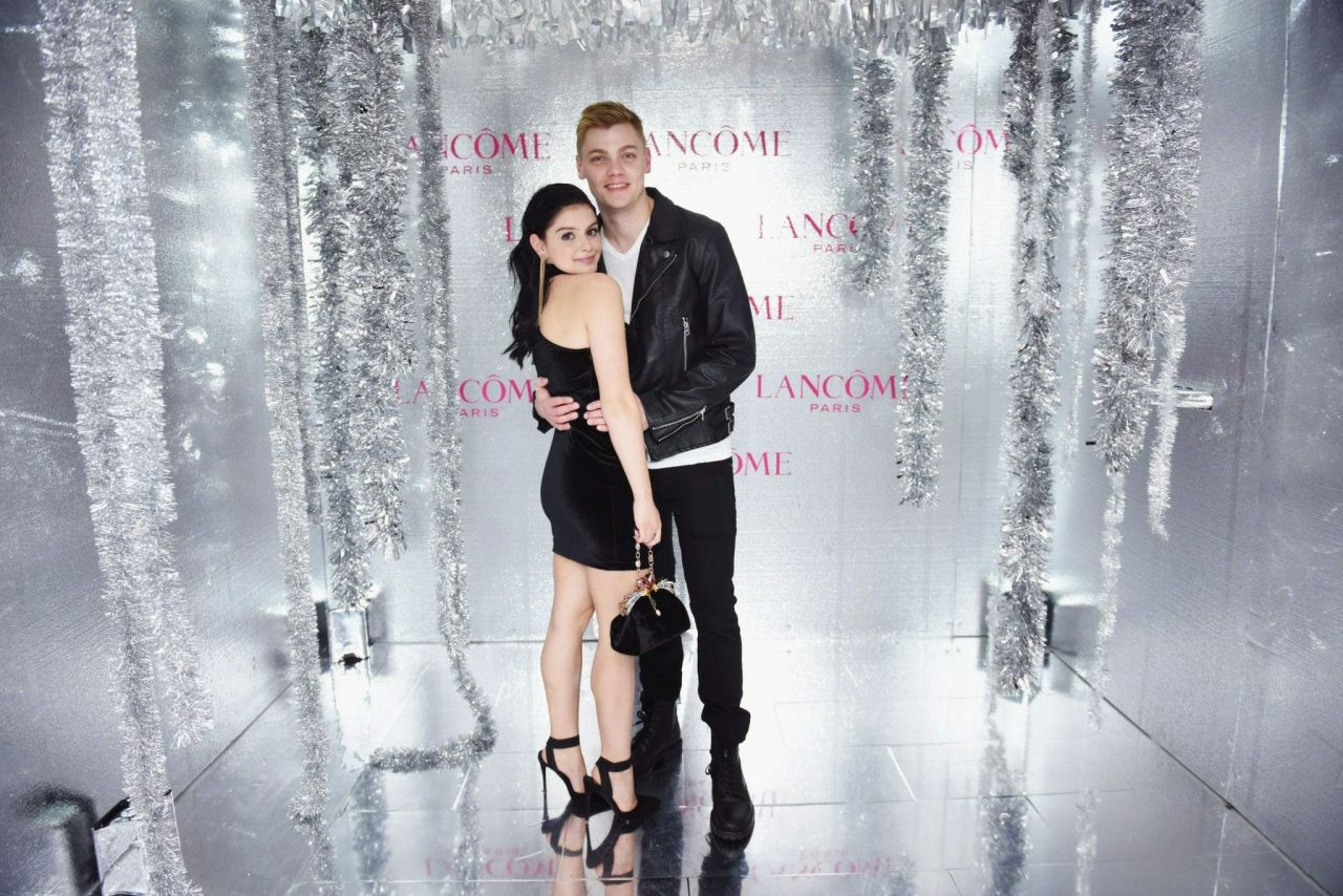 https://celebmafia.com/wp-content/uploads/2018/11/ariel-winter-lancoma-x-vogue-holiday-event-in-west-hollywood-0.jpg