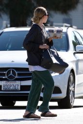 Ashley Olsen Street Style - Grabs Some Coffee in LA 11/03/2018