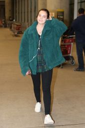 Bailee Madison at Pearson International Airport in Toronto 11/12/2018