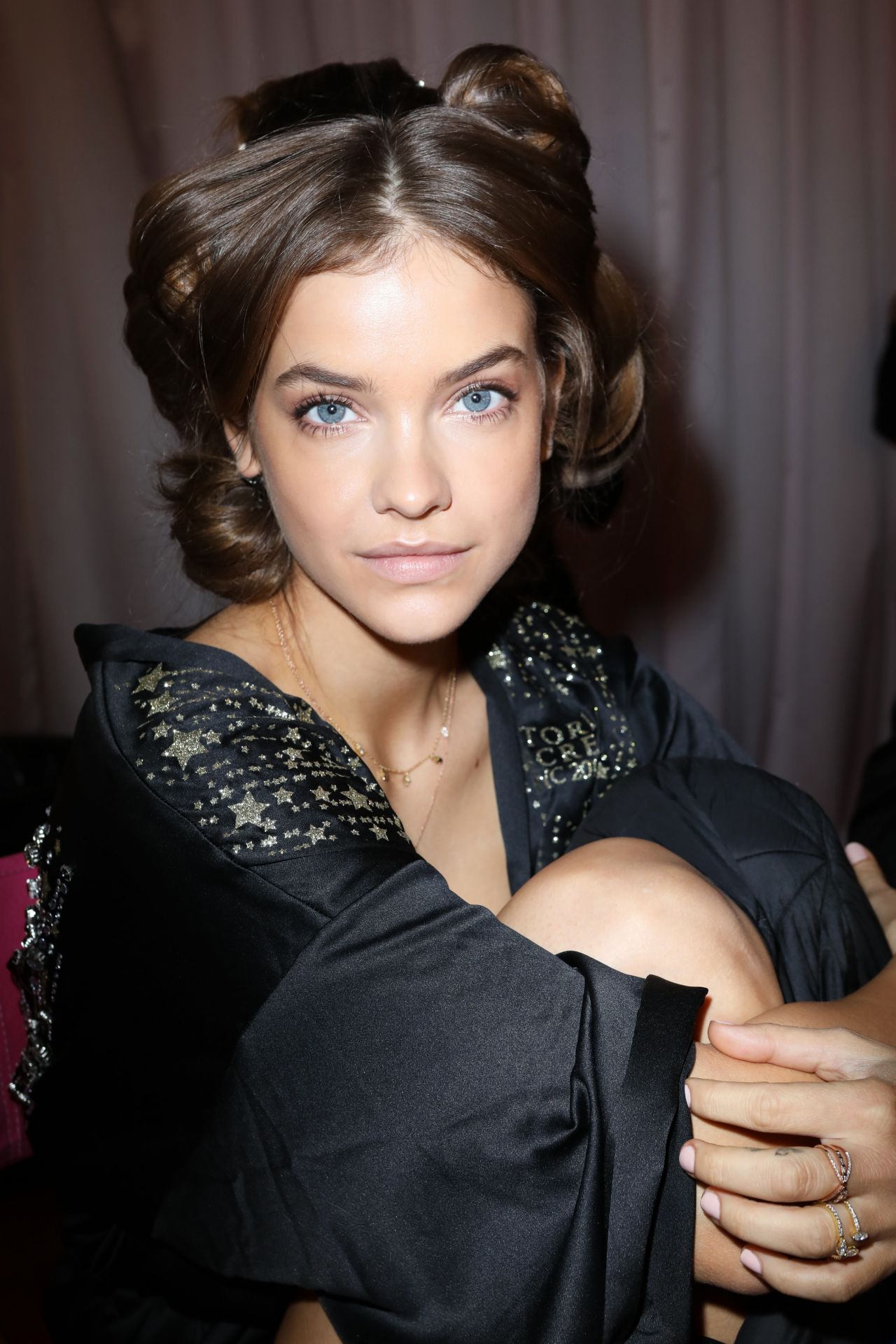 Barbara Palvin – 2018 Victoria’s Secret Fashion Show Backstage in NYC