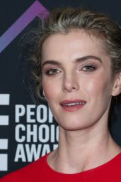 Betty Gilpin – People’s Choice Awards 2018
