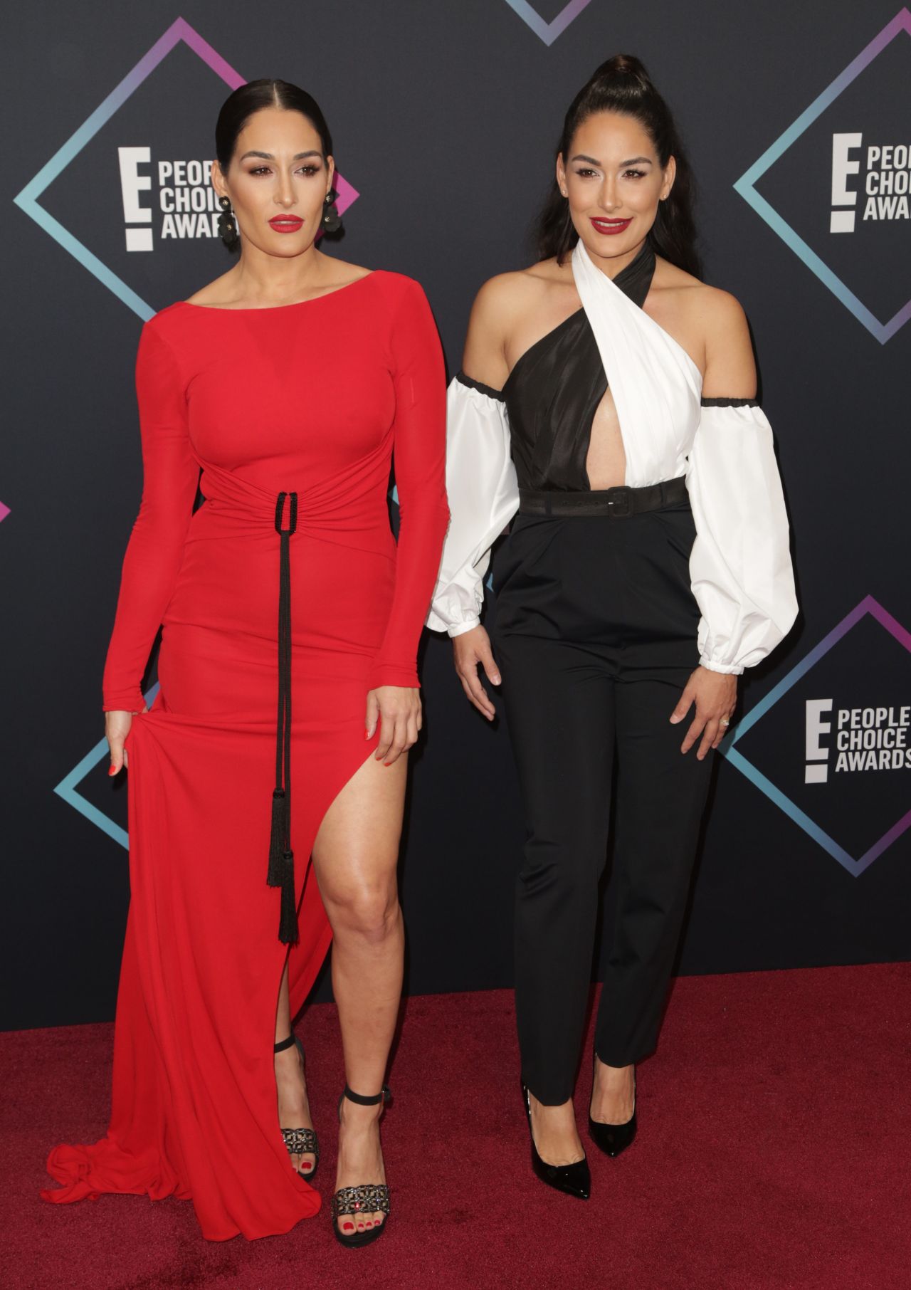 Brie Bella and Nikki Bella – People’s Choice Awards 2018 • CelebMafia