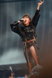 Charli XCX and Georgia Nott Performs in Auckland 11/09/2018
