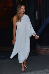 Chrissy Teigen - Heads to the Glamour Awards in New York 11/12/2018