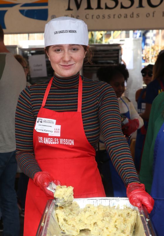 Emma Kenney – Los Angeles Mission Thanksgiving Meal for the Homeless 11/21/2018