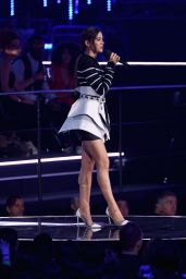Hailee Steinfeld - On Stage at the MTV EMAs Show 2018 in Bilbao