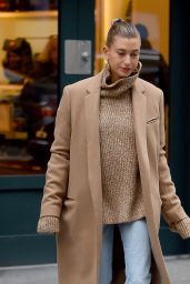 Hailey Baldwin Street Style - Out in New York 11/18/2018