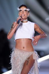 Halsey Performing at 2018 VS Fashion Show in NYC