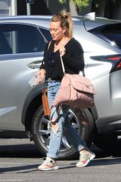 Hilary Duff - Running Errands in LA 11/06/2018