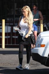 Holly Madison - Out in Los Angeles 11/05/2018