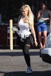 Holly Madison - Out in Los Angeles 11/05/2018