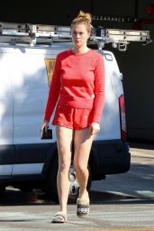 Ireland Baldwin Shows Off Her Legs in a Pair of Short Shorts 11/14/2018