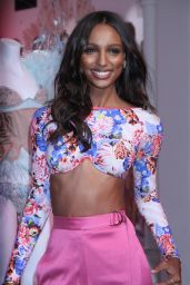 Jasmine Tookes – VS Shop The Show Event in NYC 11/29/2018