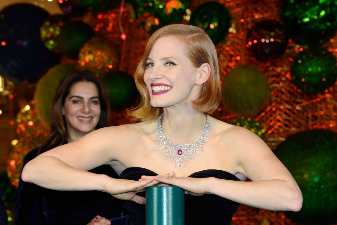 https://celebmafia.com/wp-content/uploads/2018/11/jessica-chastain-at-the-les-galeries-lafayette-christmas-decorations-inauguration-in-paris-11-07-2018-7.jpg