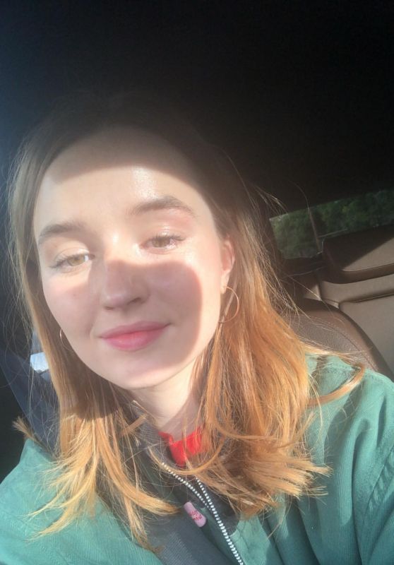 Kaitlyn Dever - Personal Pics 11/29/2018