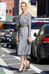 Karlie Kloss Style - New York City 11/08/2018