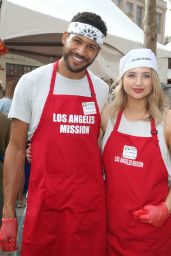 Kassandra Clementi – Los Angeles Mission Thanksgiving Meal for the Homeless 11/21/2018
