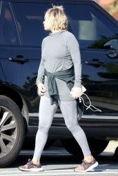 Kate Hudson in Workout Gear 11/24/23018
