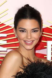 Kendall Jenner – 2018 #REVOLVEawards in Las Vegas