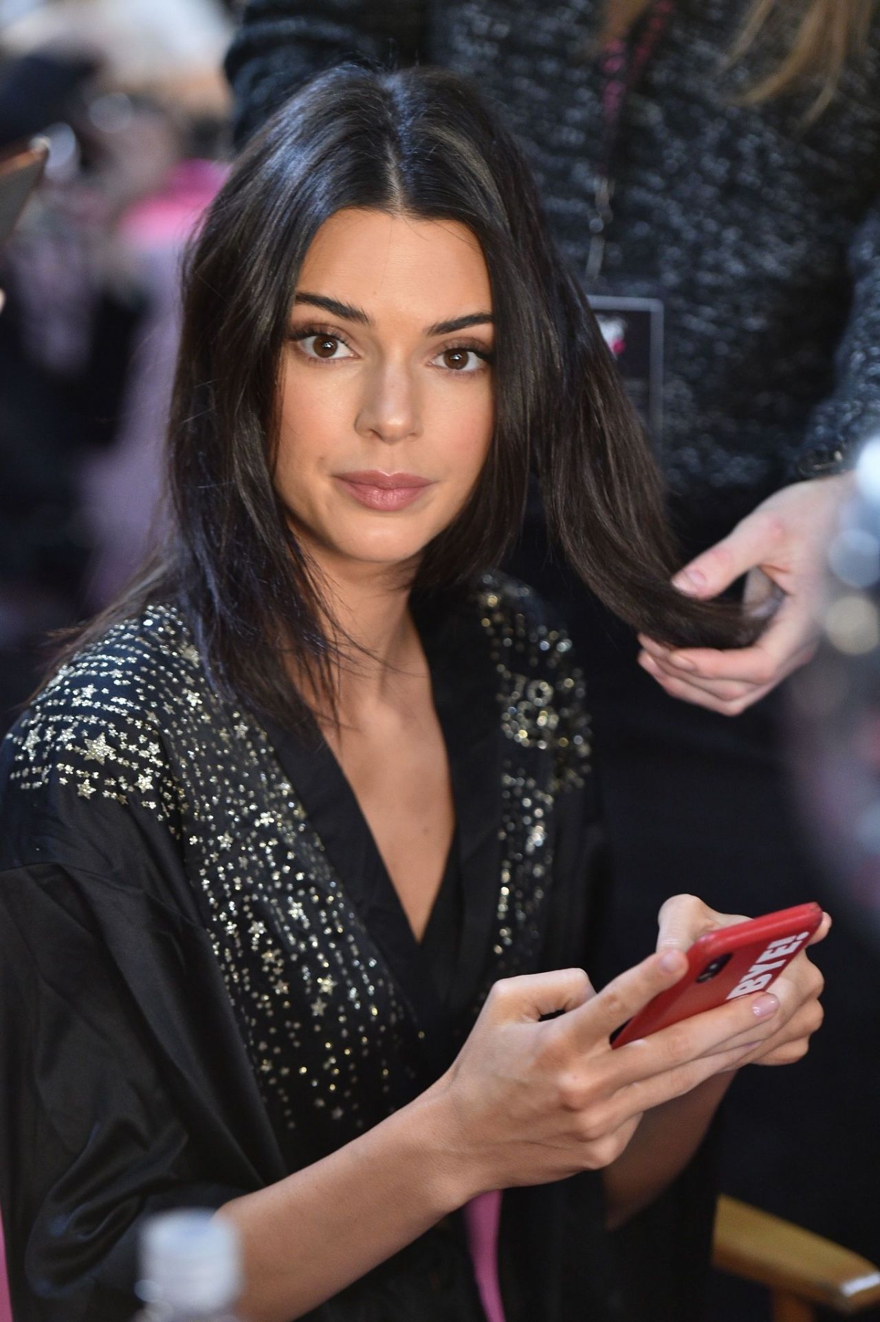 Kendall Jenner Wears Jaw Dropping Lace Bra On Victorias