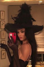 Kendall Jenner - Personal Pics 11/02/2018
