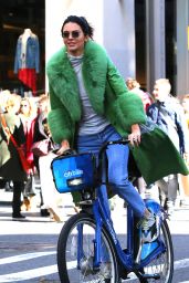 Kendall Jenner Riding a Citi Bike in Soho in NYC 11/03/2018